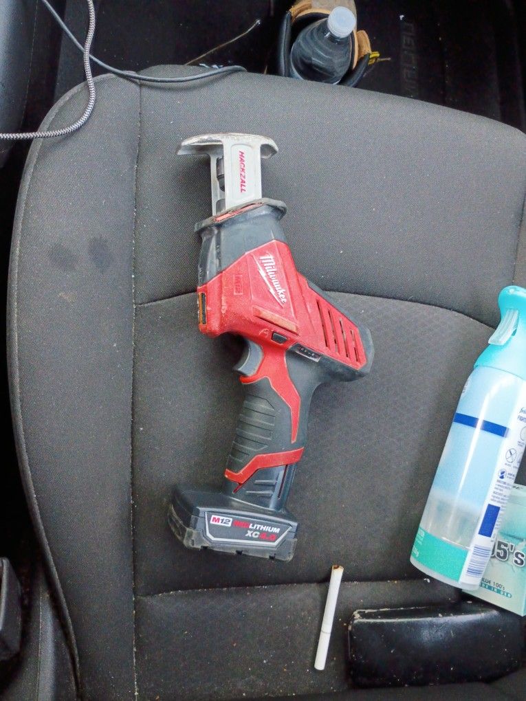 Milwaukee M12 Lithium-ion Hackzall