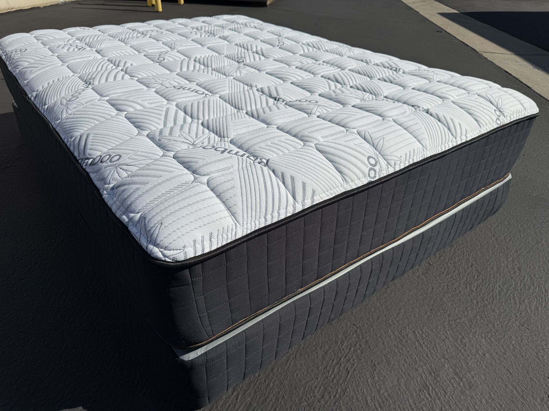 King Royal Bamboo Supreme Mattress And Boxspring!