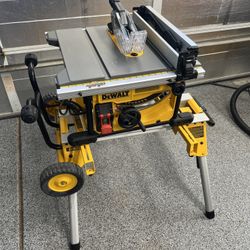 DEWALT 8 1/4 INCH PORTABLE TABLE SAW COMBO 