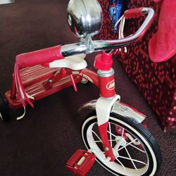 Radio Flyer Classic Red Dual Deck Tricycle