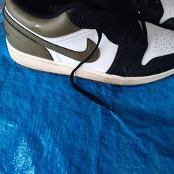 Jordan 1 Lows Size 12