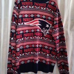 Men's Patriots Christmas Sweater Size Extra Large Snowflake Pattern