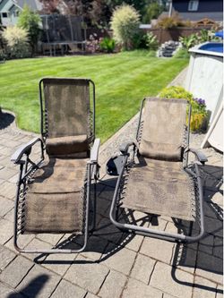 Outdoor reclining chairs
