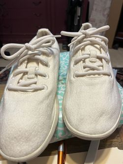 Allbirds Size 9 White Wool Trailblazers