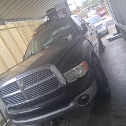 Dodge Ram  2002 Or 4 