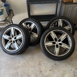 Chevy Camaro factory Rims And Tires 