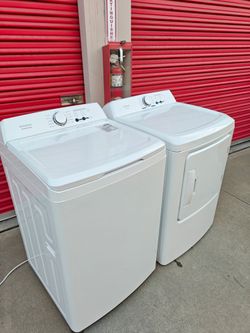 Insignia Like New 9 month old Washer and ELECTRIC Dryer
