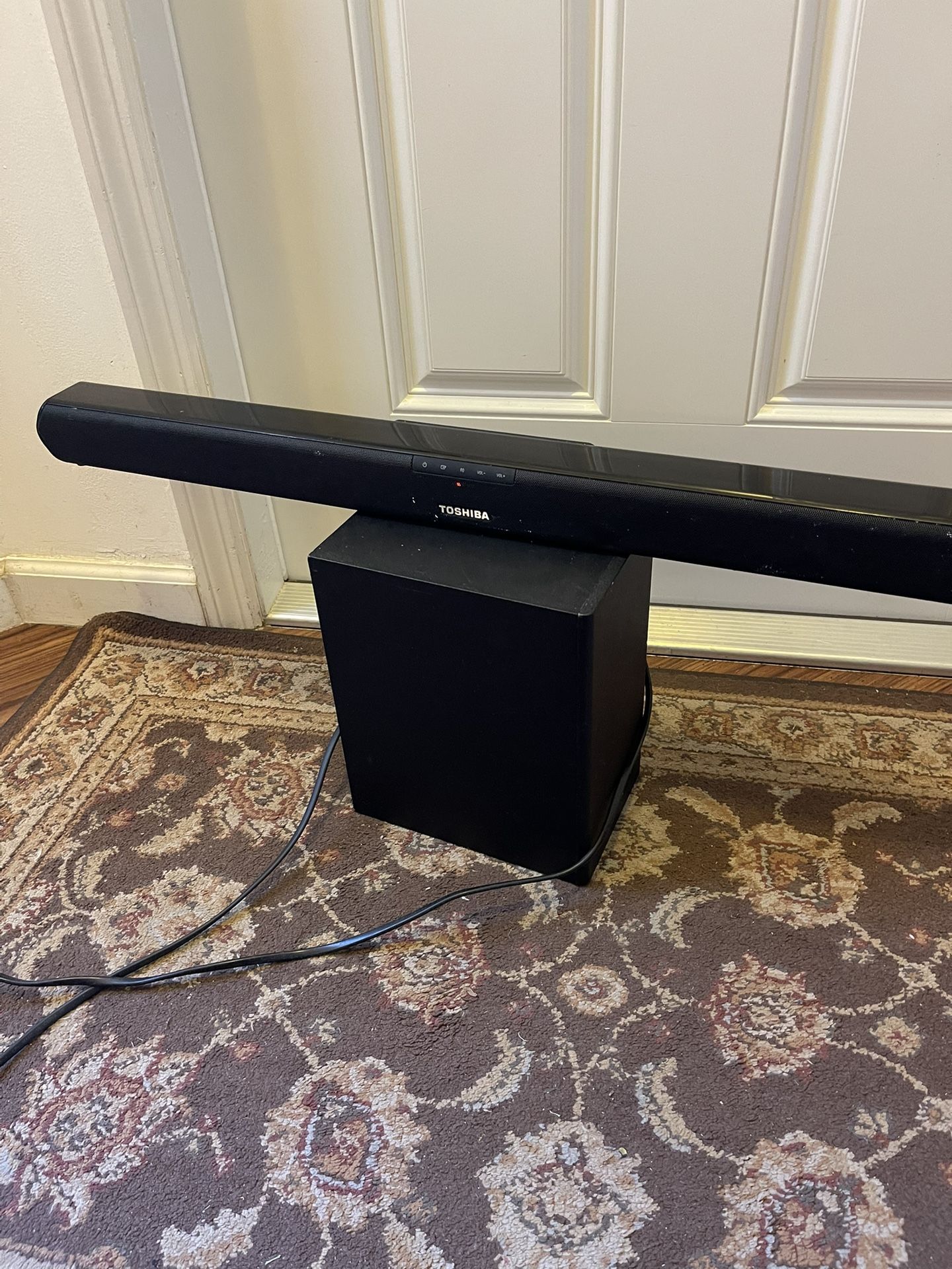 TOSHIBA SOUND BAR WITH WIRELESS SUBWOOFER $20 Firm On Price
