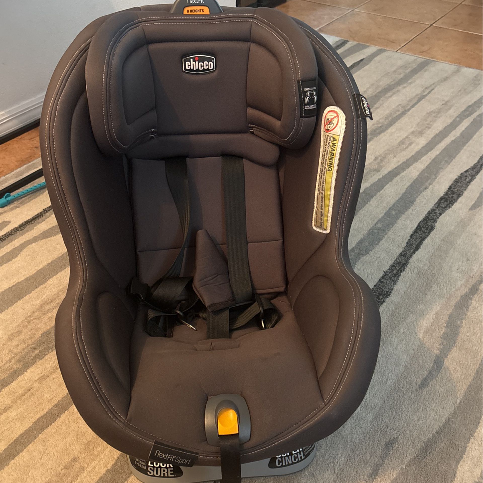 Nextfit 9 Height Chicco Car seat 