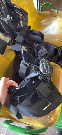 Knee braces