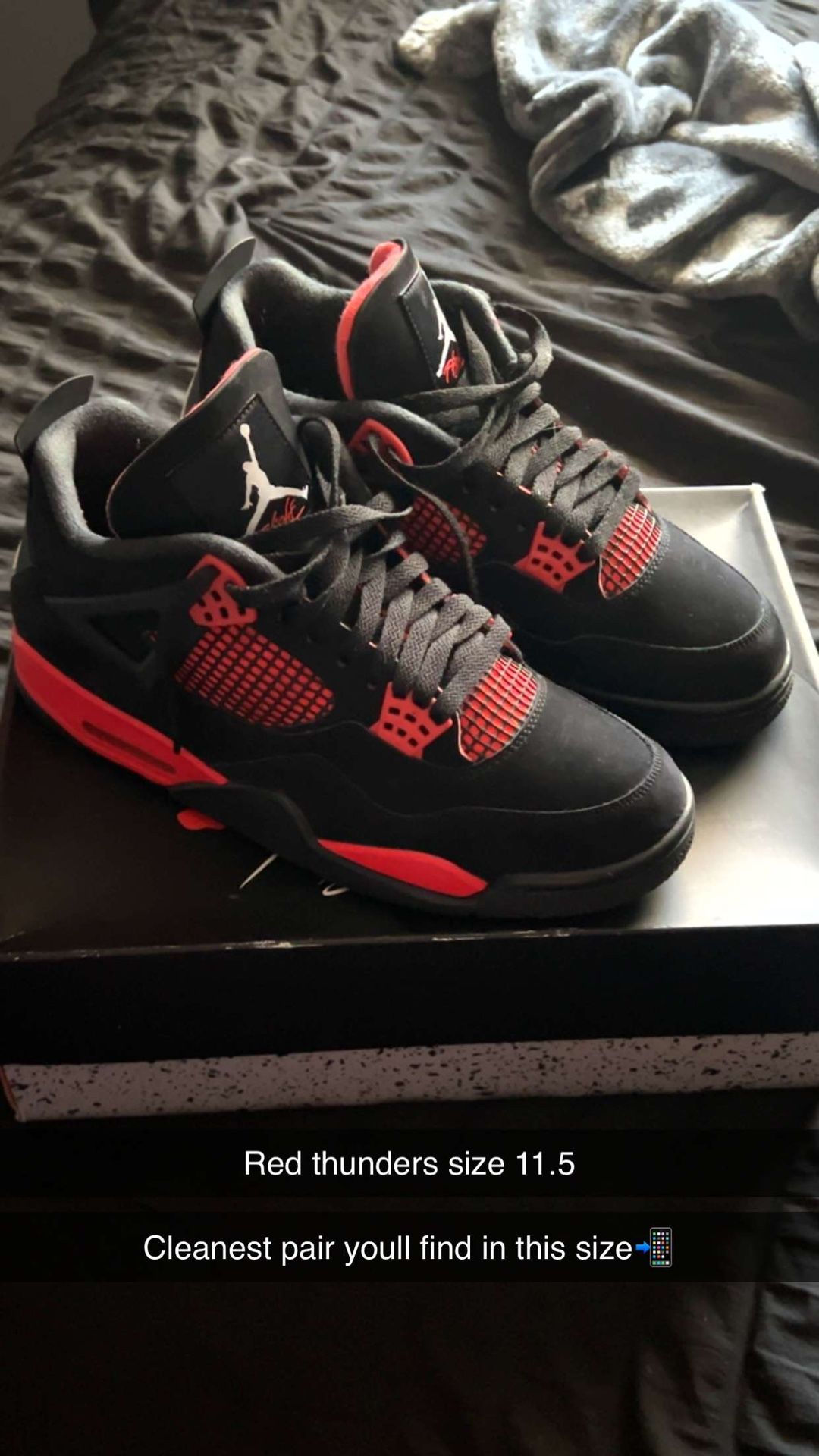 Jordan 4 Red thunders Size 11.5 