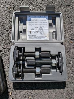 Rear Axle Bearing Puller Set