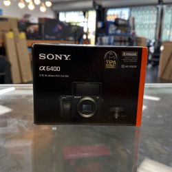 Sony a6400 Camera And 16-50mm Lens Kit New