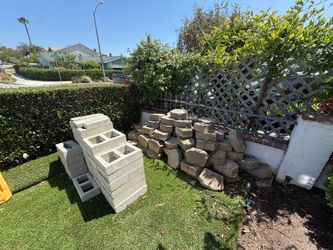 100+ Retaining Wall Blocks & Landscape Pavers – $300 OBO