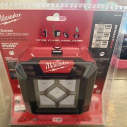 M12 Milwaukee  Led Flood Ligth