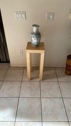 Wood Stand 2 1/2’ X One And A Half Porcelain Vase Included