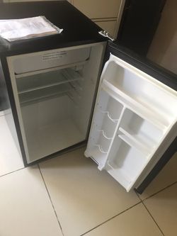 Mini fridge excellent condition