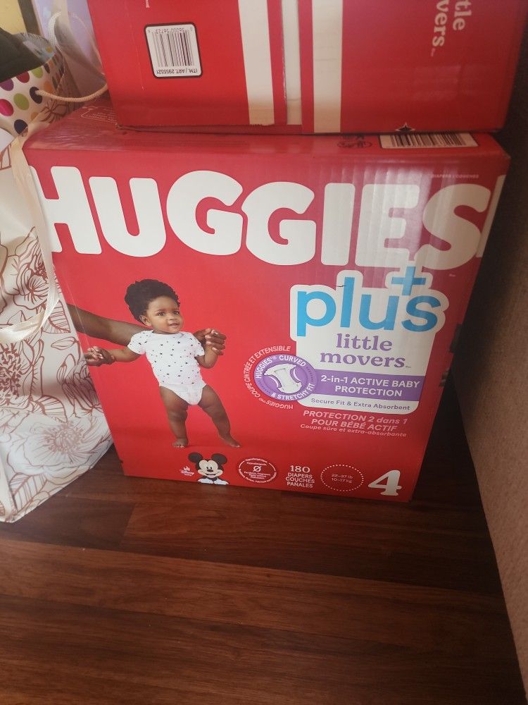 Huggies Plus Little Movers