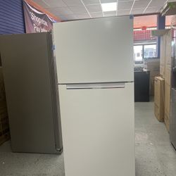 Element 18cu.ft Top Freezer Fridge (Ice Maker Ready) 