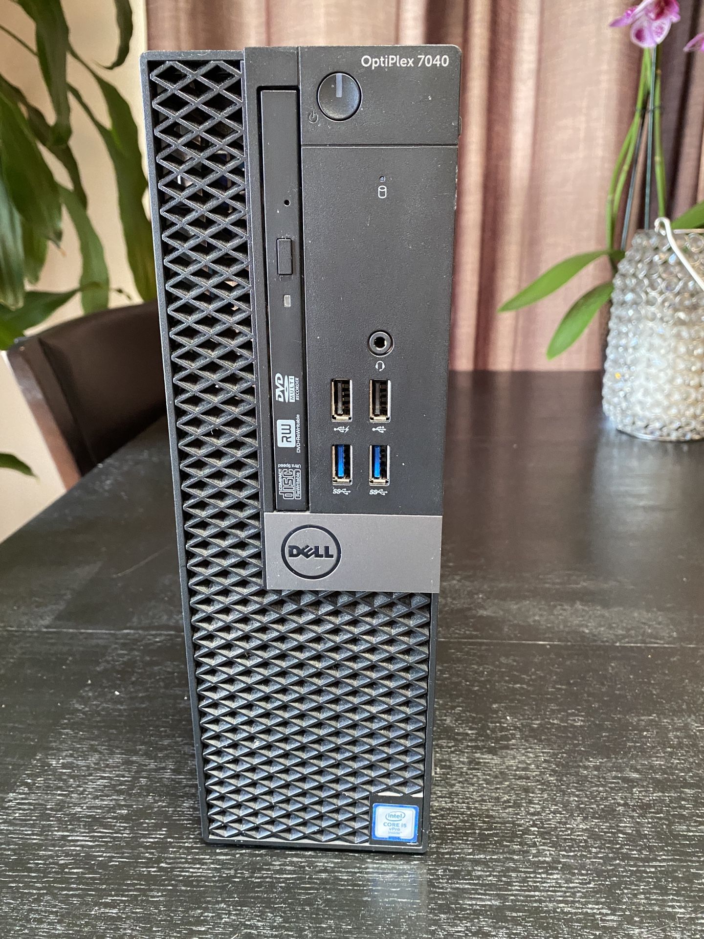 Computer Dell Optiplex 7040 SFF, Keyboard and Mouse