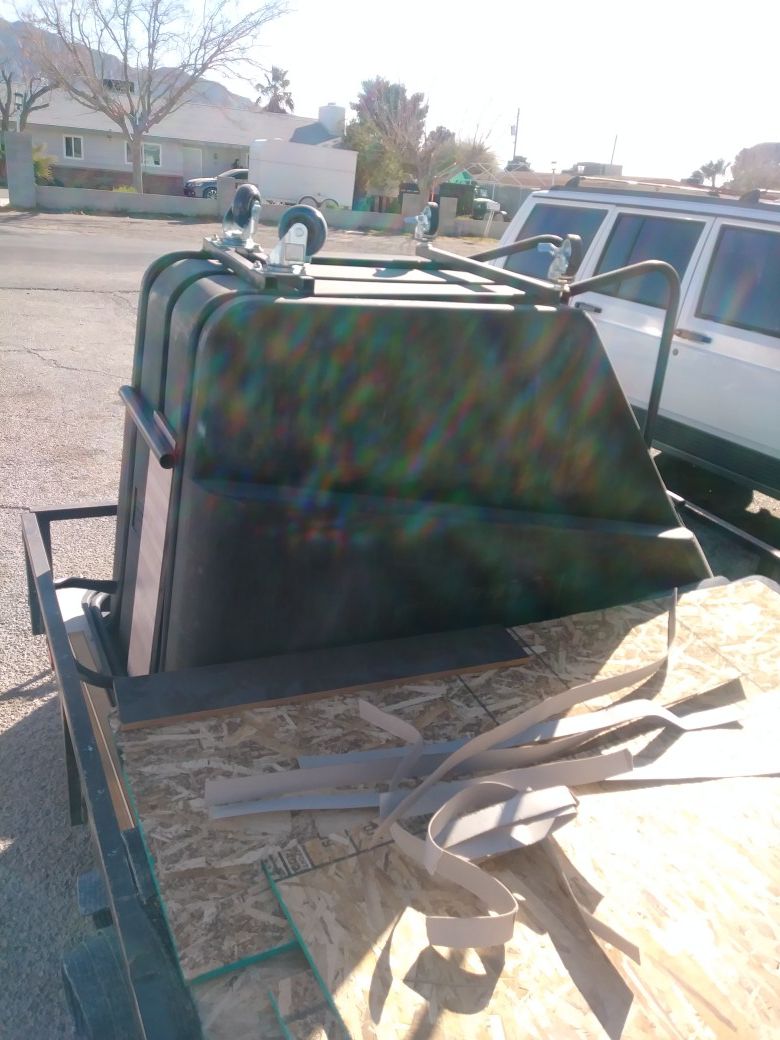 96 Gallon Outdoor Trash Can for Sale in Moapa, NV - OfferUp