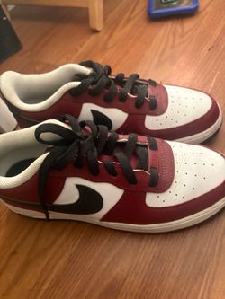 Nike Low-Top Sneakers Red White Black