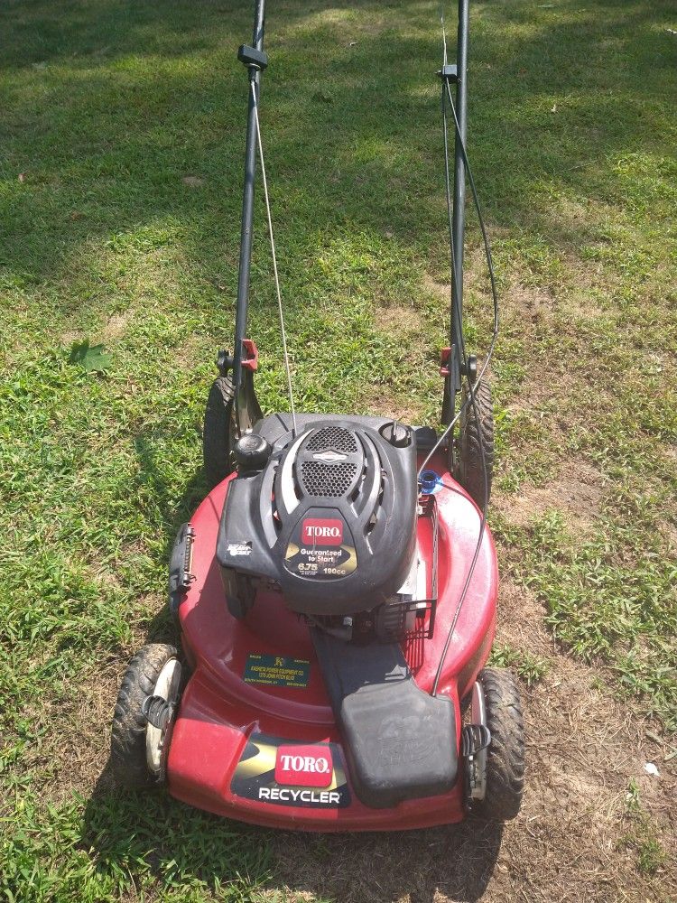 Lawn Mower $135 IF YOU COME BUY UT NOW