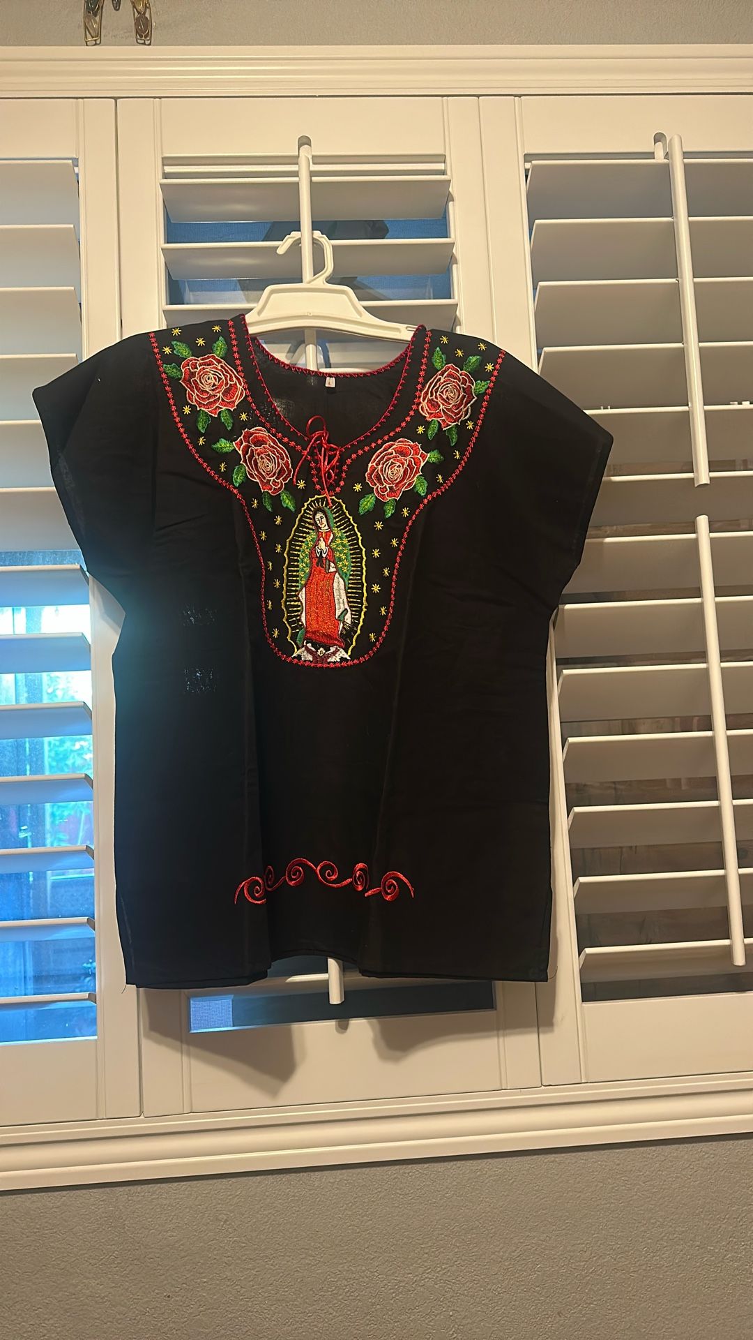 Beautiful Blouse Of Viejecita De Guadalupe Brand New