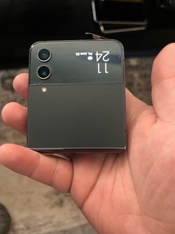 Galaxy Z Flip 4 256GB Graphite