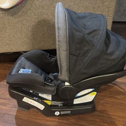 Graco Car seat With Base 
