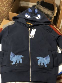 New zip up jacket size T5👦