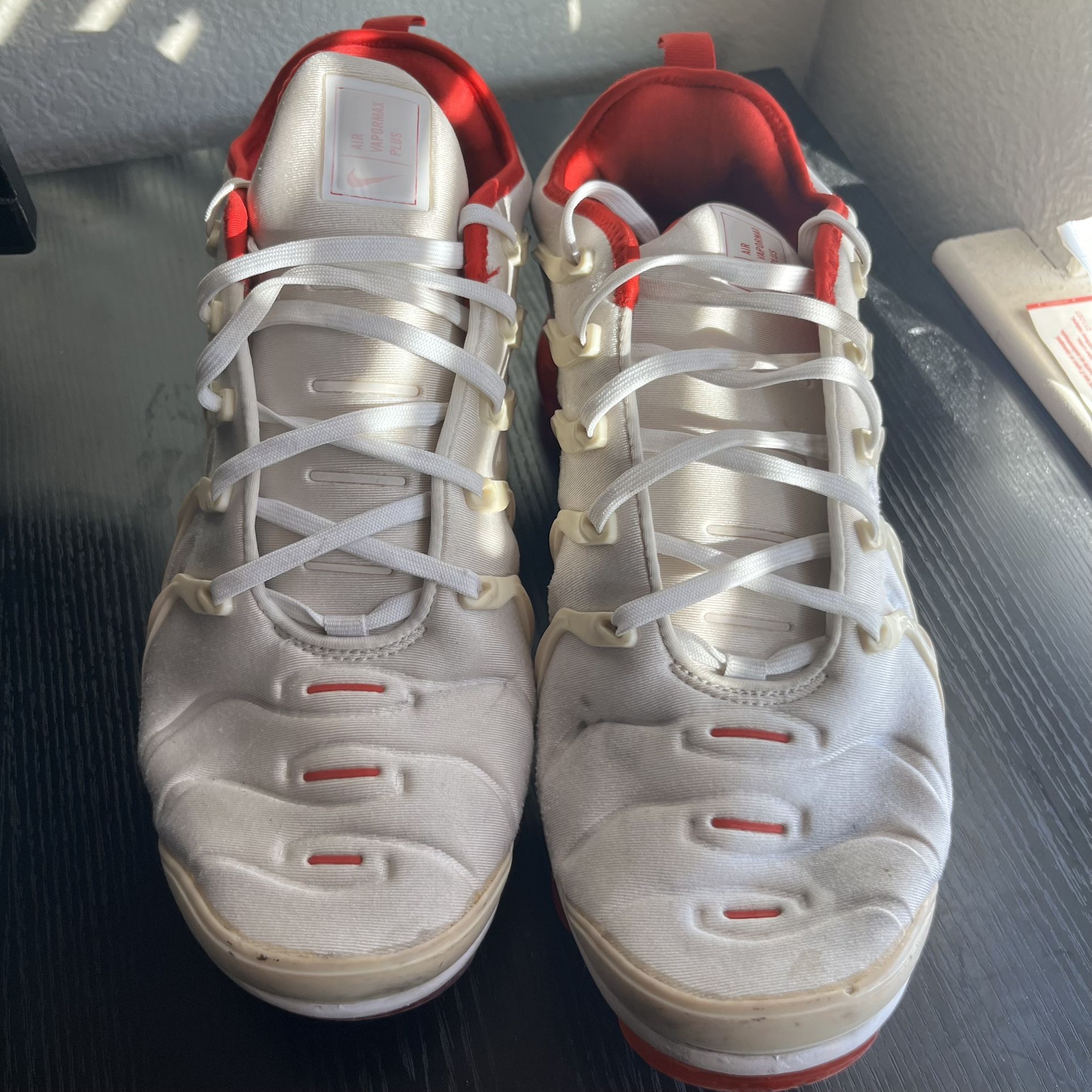 Nike Air VaporMax Red & White – Men’s Size 12