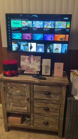Brand New 32 Inch VIZIO TV 