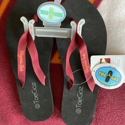 Va Tech Flip Flops .  X- Small - New 