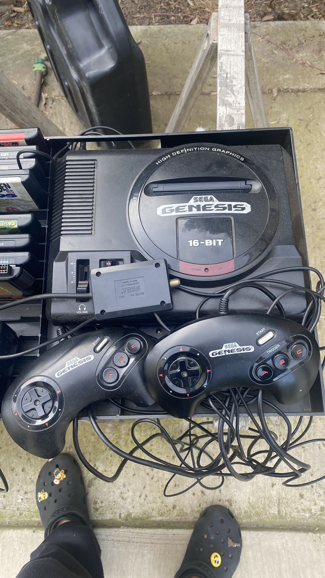 Sega Genesis 14 Games And 2 Controllers 