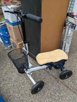Knee Scooter like new