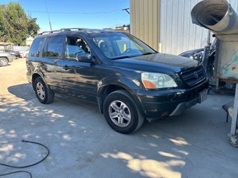 2005 Honda pilot Clean  title. Runs good 190 thousand milles