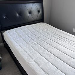 Queen bed frame & Queen matress