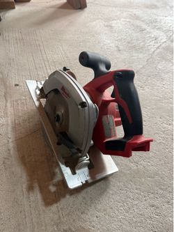 Milwaukee M18 Cordless 6-1/2" Circular Saw