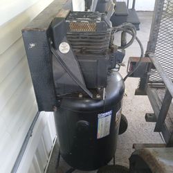 Kobalt 30 Gallon Cast Iro Air Compressor 