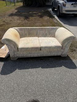 Free Love Seat