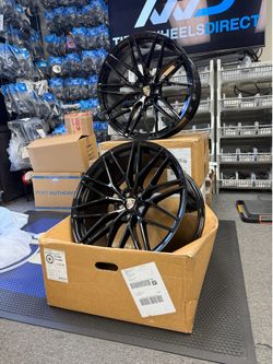4 Wheels Staggered 21x9.5 & 21x10 fit Porsche Macan 5x112 Gloss Black New Rims