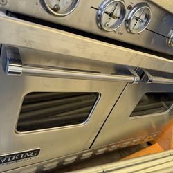 Viking 48 Inch Wide 5.07 Cu. Ft. Free Standing Natural Gas Range with VariSimmer