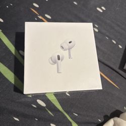 AirPods 2bd Generation Noise Cancellation 