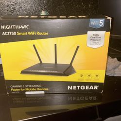 NETGEAR R6700v3 Nighthawk AC1750 Smart WiFi Router - R6700-100NAS