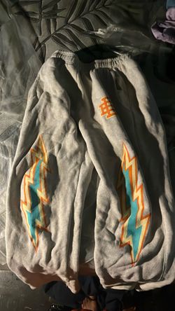 Ee Sweatsuit