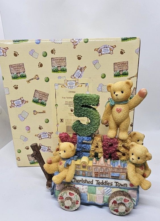 New Cherished Teddies 5 Teddies on Float Figurine Anniversary 1998 Bear Limited
MINT CONDITION, STORED IN THE BOX, COMES WITH ORIGINAL PACKAGING
F