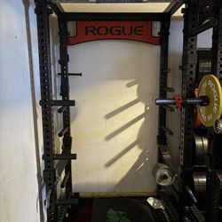 Rogue rack for sale Rm-3 comes with cerakote socket pull up bar not stainless one read description