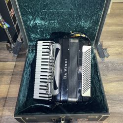 6653 black guerrini da vinci c.g.20 piano accordion