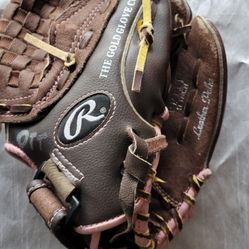 Girls baseball glove